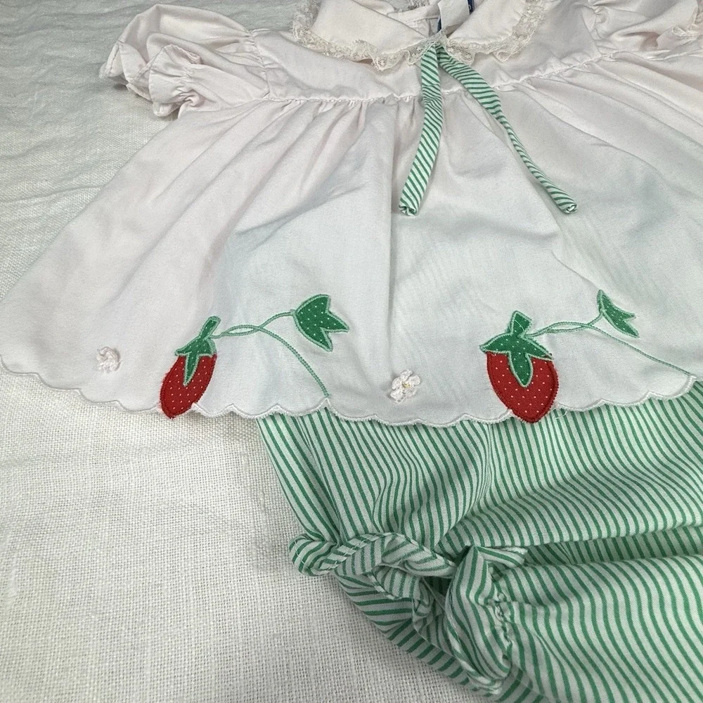 Nannette Dress Set Baby Girls 9M White Strawberry Applique Bloomers Socks VTG 80